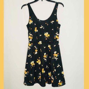 Divided H & M | Beautiful Floral Dress